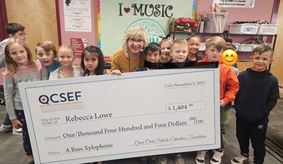 Rebekah Lowe receiving her grant